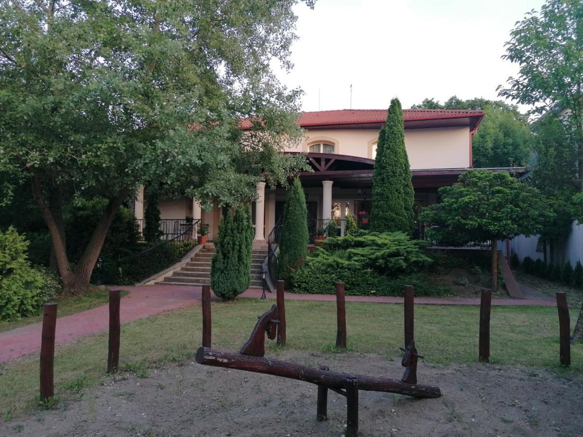 Family SIESTA Sóstó Nyiregyhaza Exterior foto